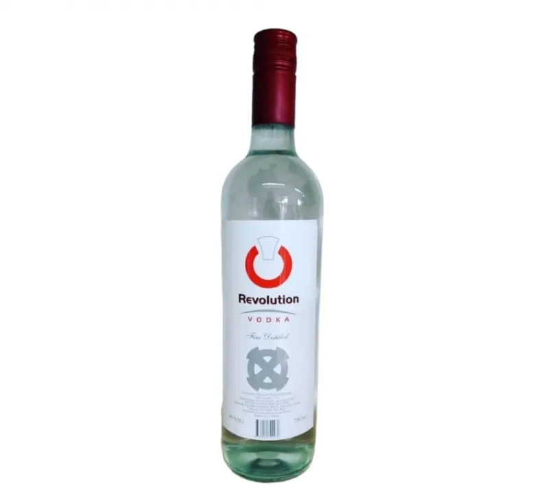 VODKA REVOLUTION 750ML